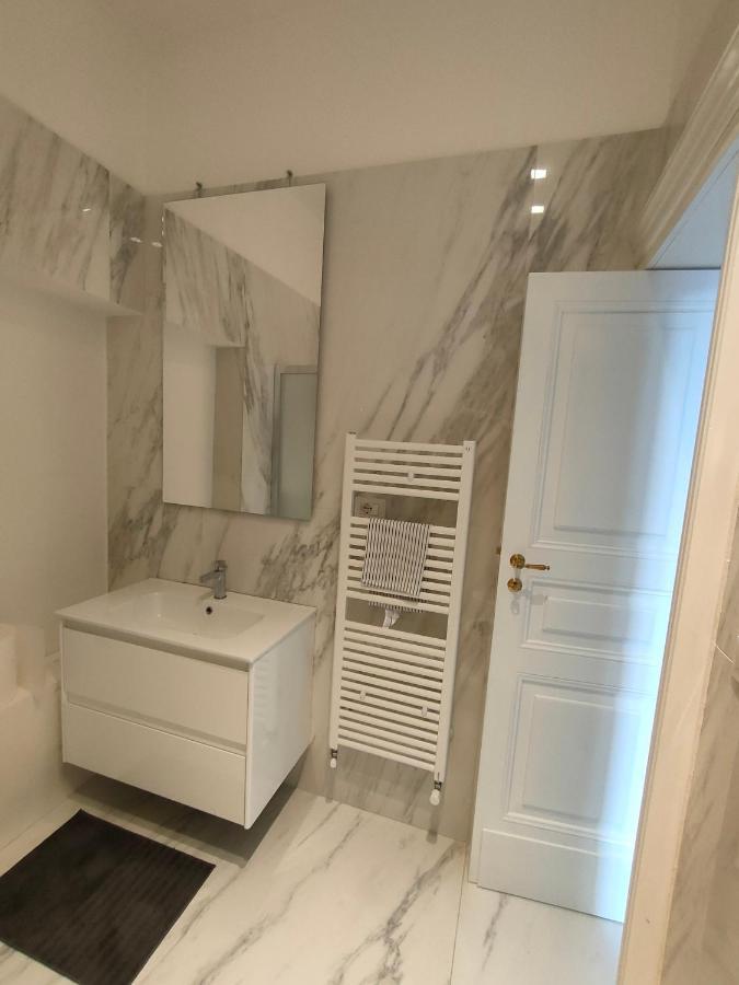 Finestre In Piazza Apartment Катания Екстериор снимка