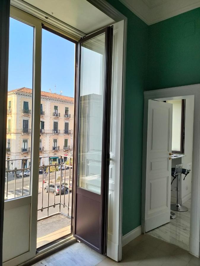 Finestre In Piazza Apartment Катания Екстериор снимка