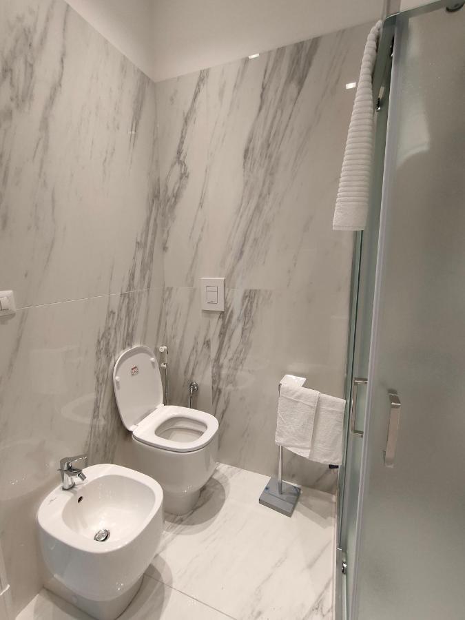 Finestre In Piazza Apartment Катания Екстериор снимка